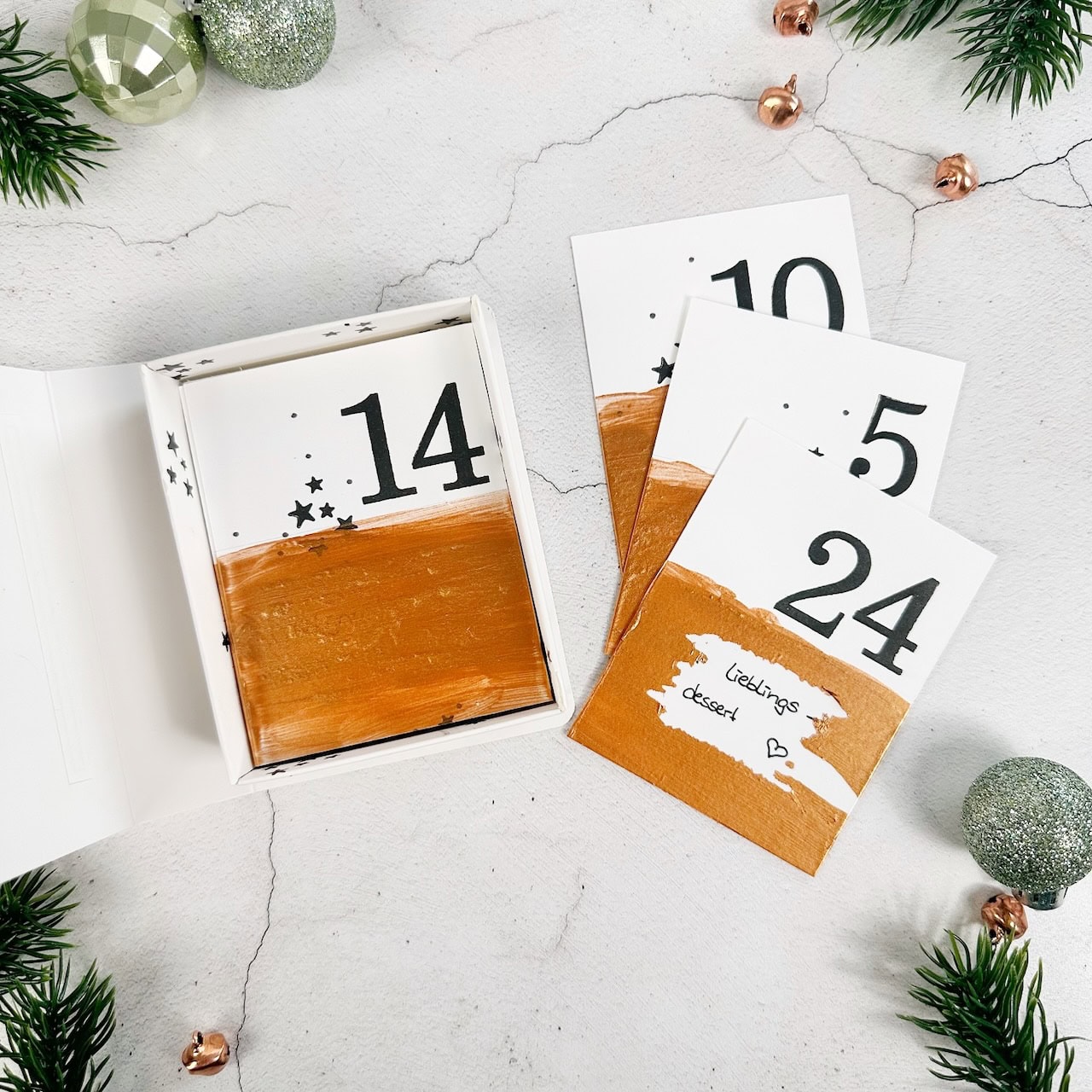 Selbstgemachter Adventskalender mit Rubbelfeldern