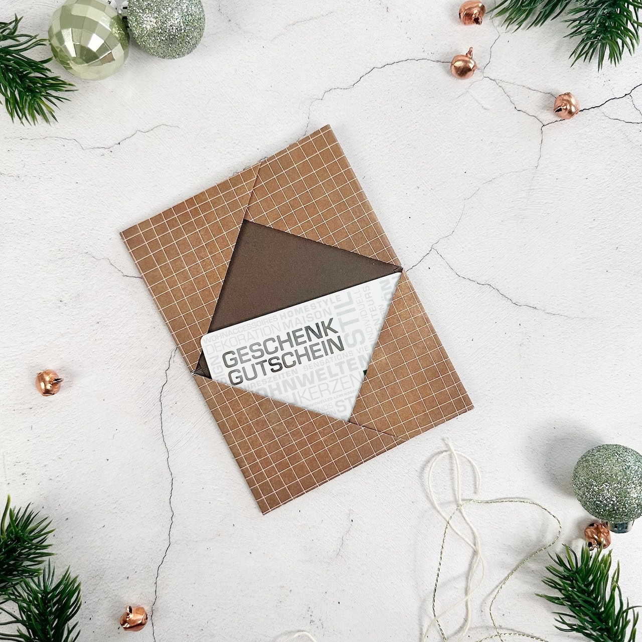 Origami-Verpackung für einen Gutschein